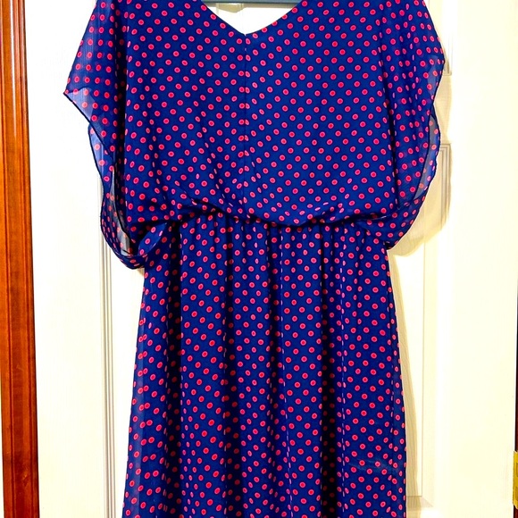 CLEARANCE:   Enfocus Woman Polka Dot Blouse Dresss.     Excellent Condition - Picture 5 of 6